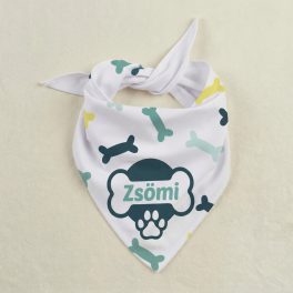 Egyedi kutyakendő névvel – Zöld csontos mintával