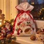 Mikulászsák a saját ovis jelével – zsákos Mikulás mintával
